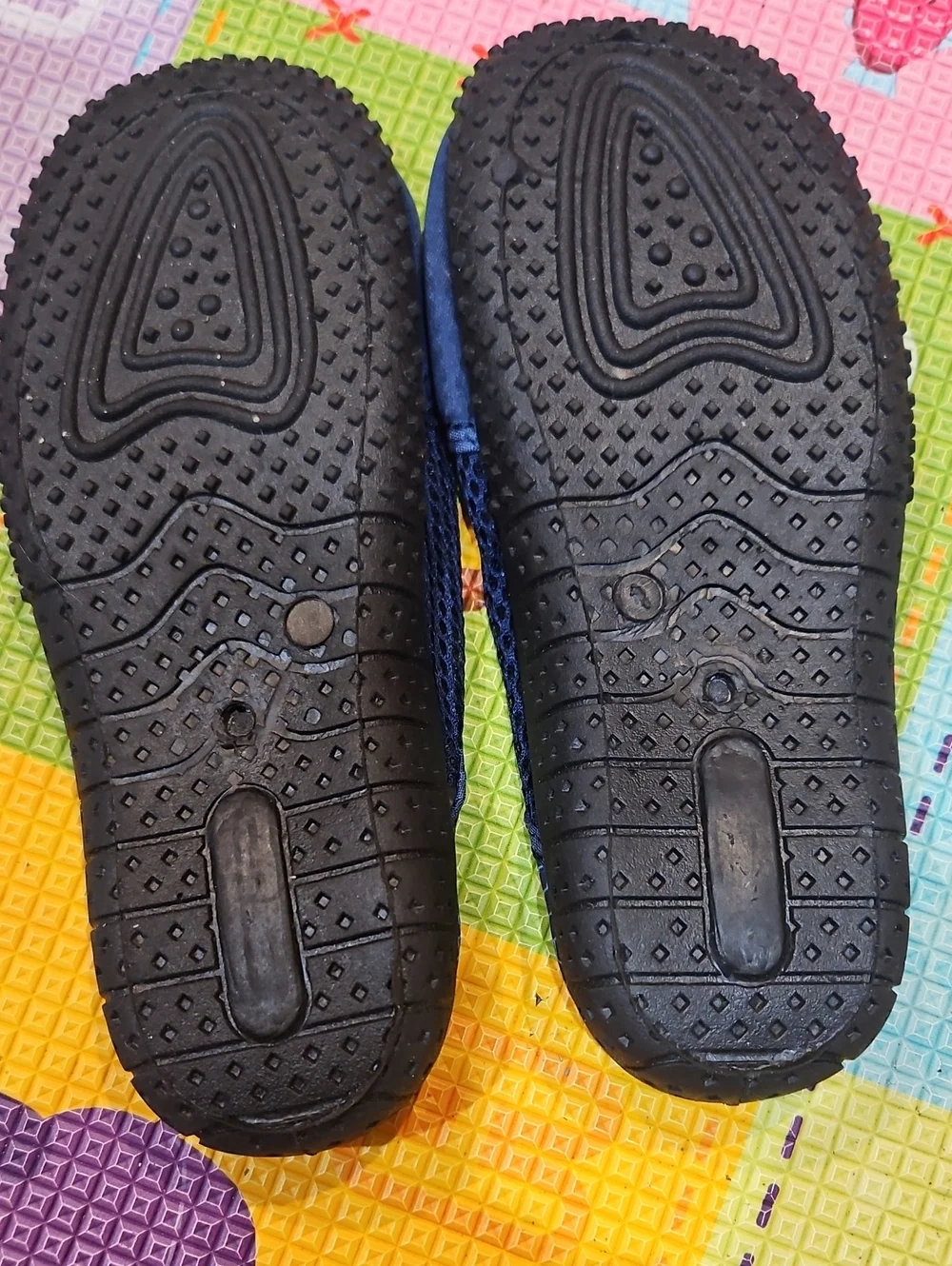 NWOT Size 3 Non-slip Water Shoes